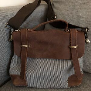 Jesslyn Blake crossbody handbag